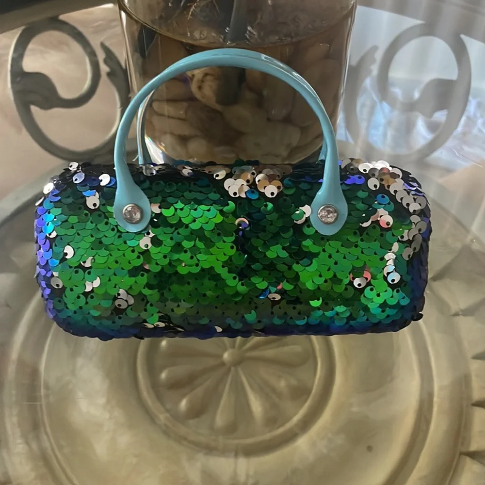 LIMITED TOO SUNGLASSES AND CASE